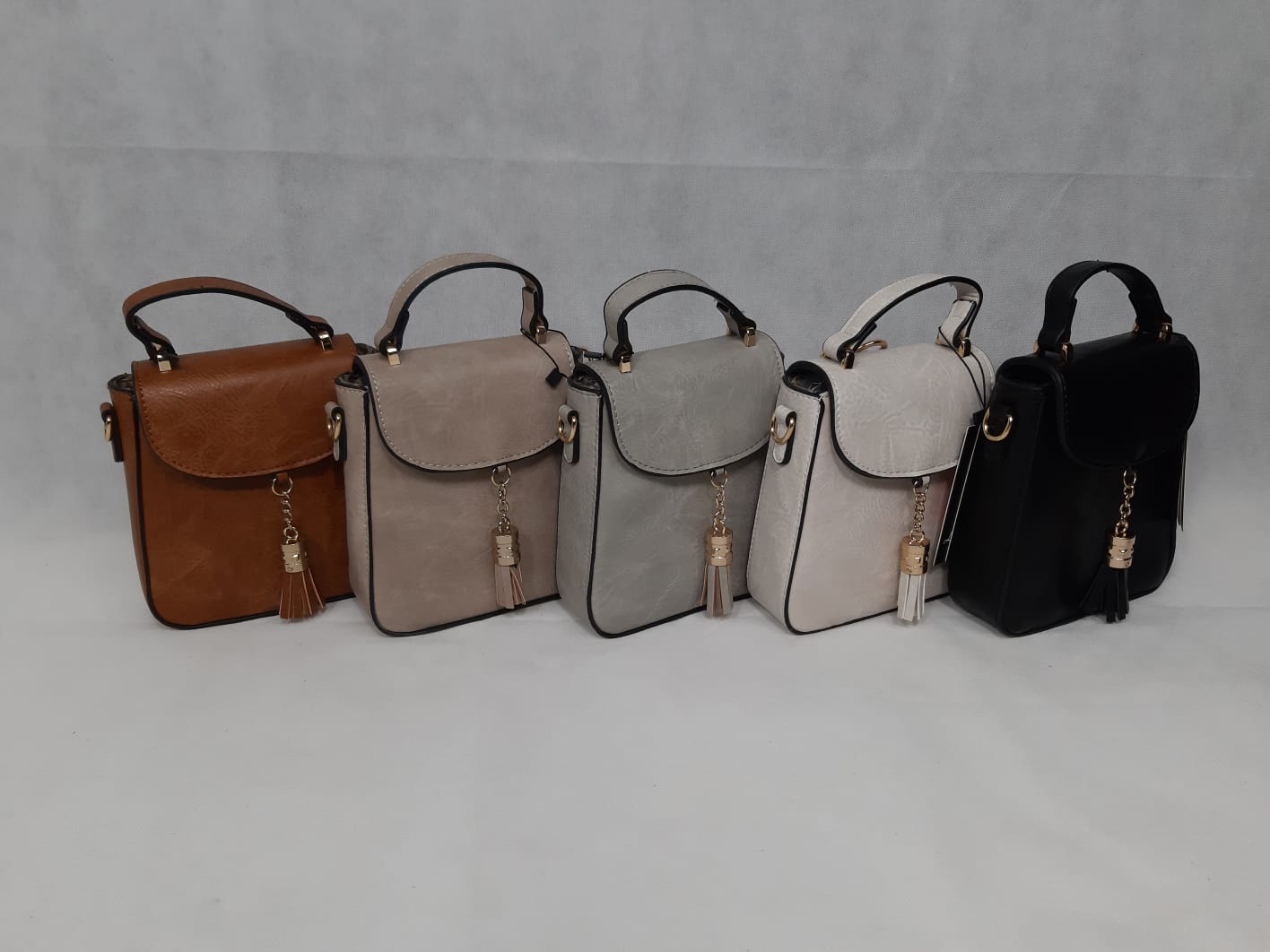 0B38269B-8B48-44B5-B736-0548B1224341