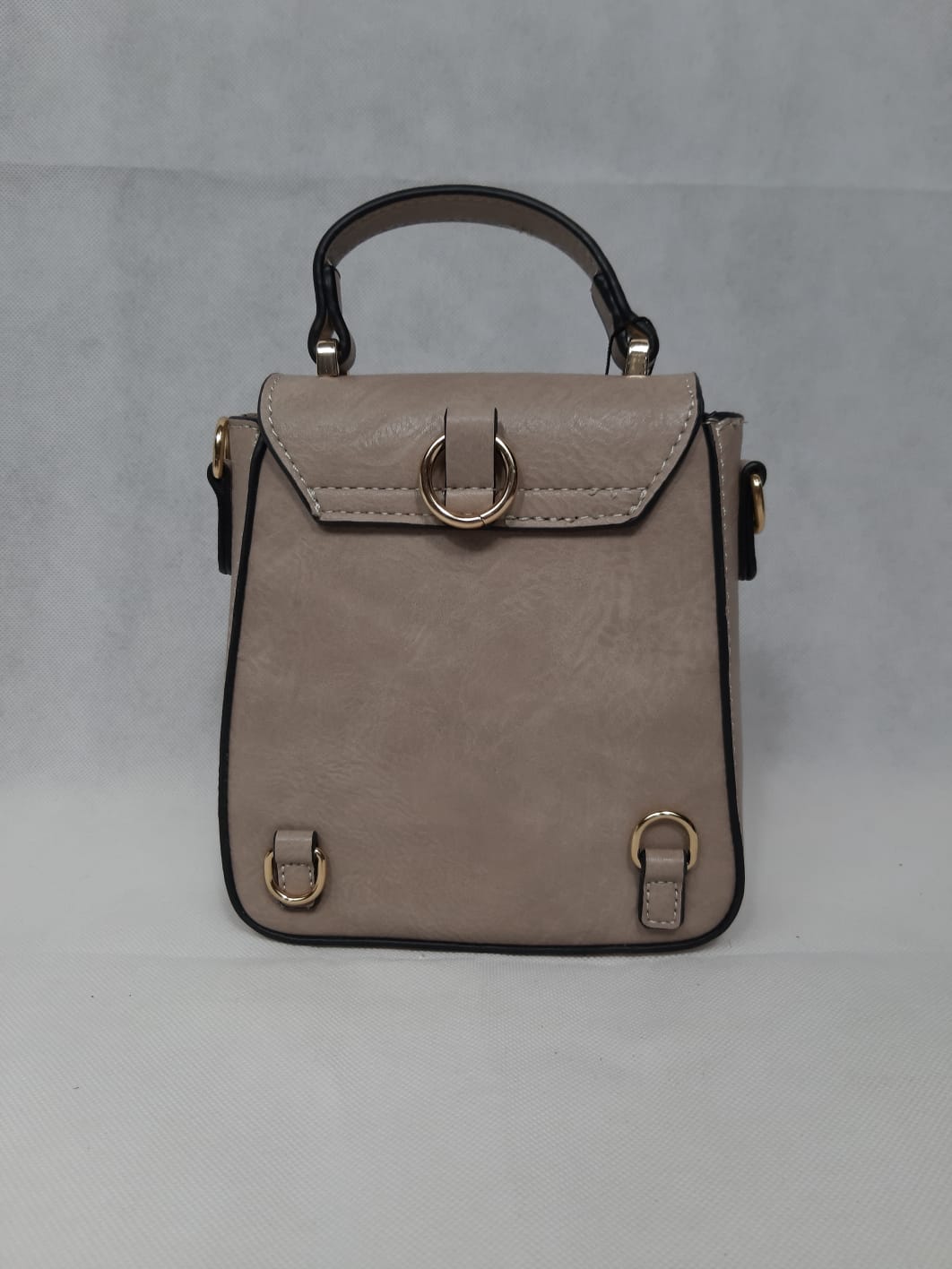 5B0F9C19-87FB-4053-8C17-5335101445E6